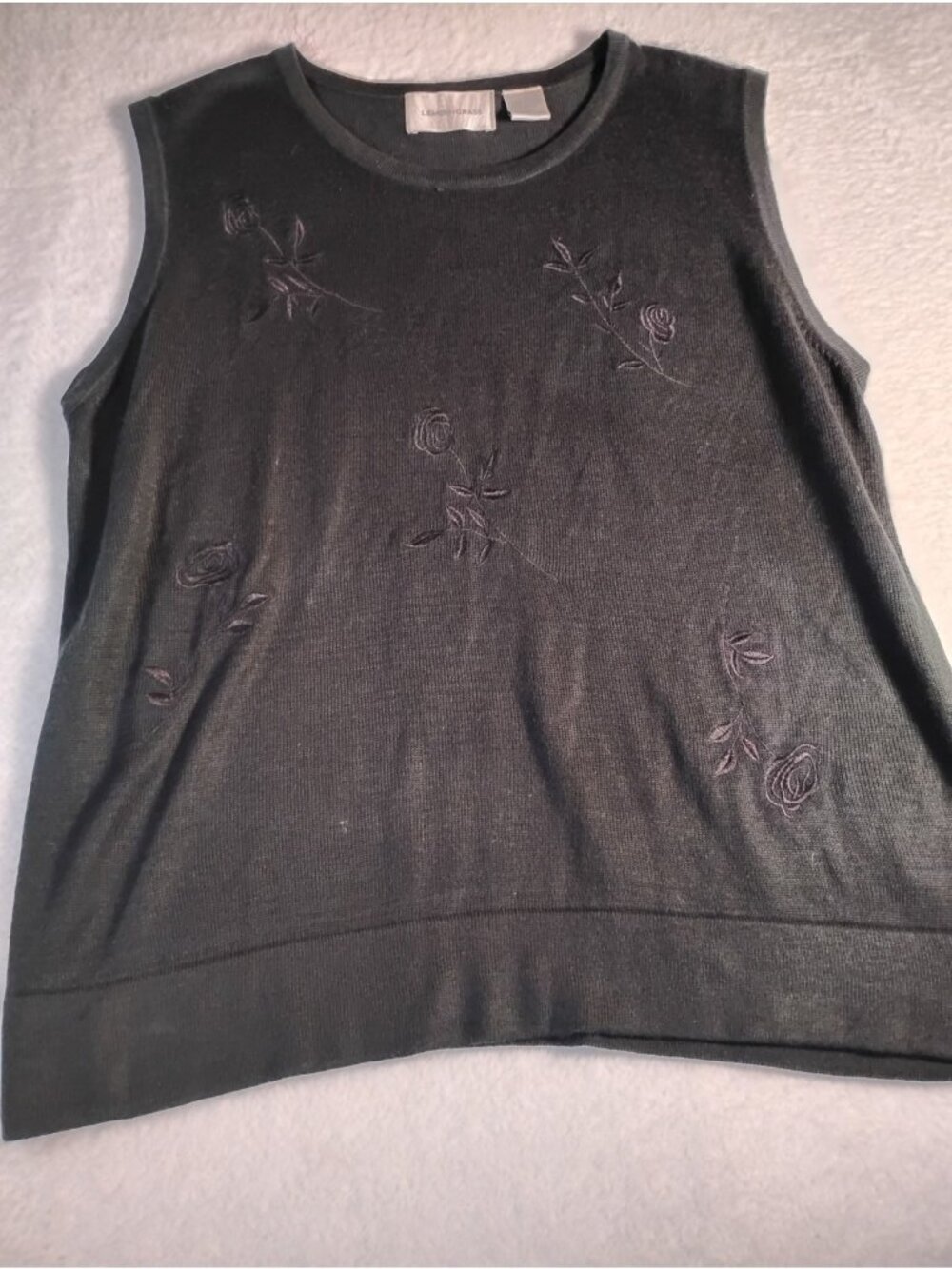 Lemon Grass Sleeveless Sweater Embroidered Floral Lightweight Minimalist XL Blk